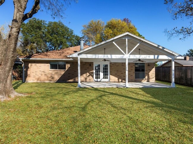 Building Photo - 218 Page Ln