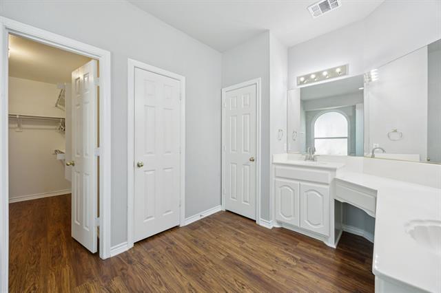 Building Photo - 1517 Brighton Dr