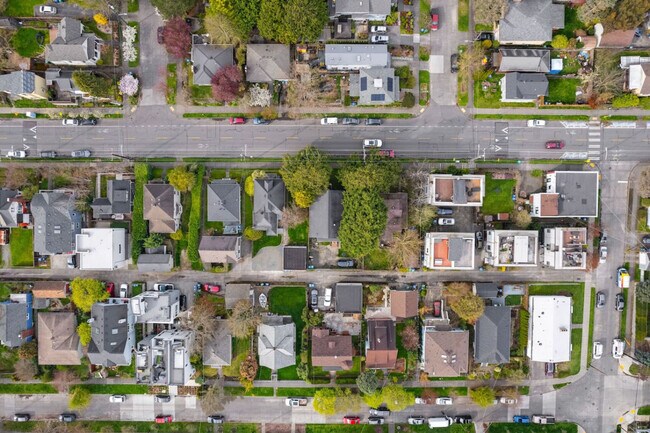 Building Photo - 2749 NW 65th St