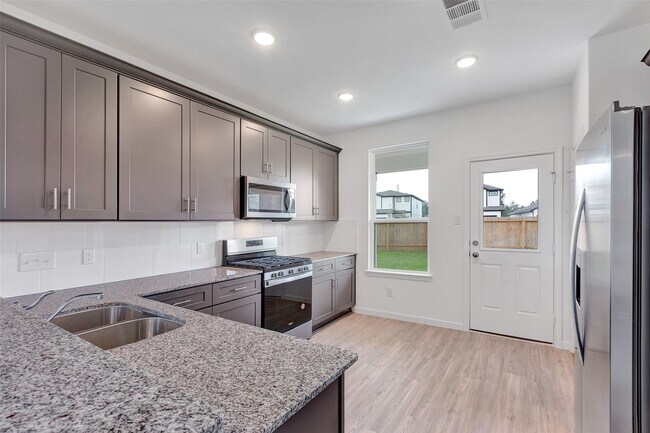 Building Photo - 21407 Austell Pond Dr