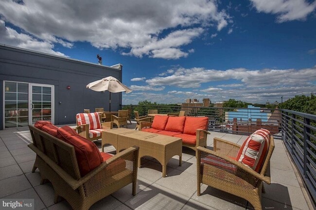 Building Photo - 1391 Pennsylvania Ave. SE