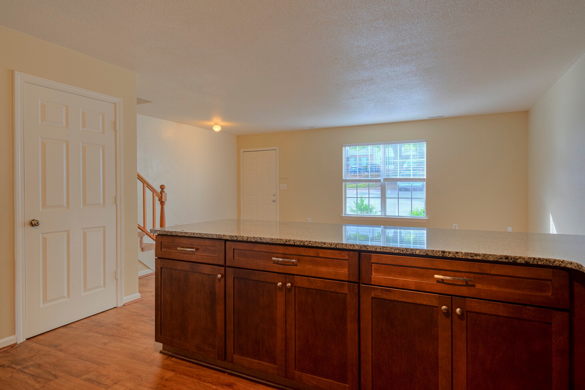Building Photo - 852 Patrick Henry Dr