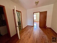 Building Photo - 2.5BR 1BA Spacious Top Floor Sunny Stuyvesant Heights Townhouse