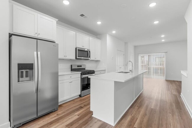 Building Photo - Rent – Brand New Townhome in the Watershed Community