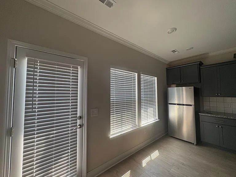 Building Photo - 2016 Cavell Ln