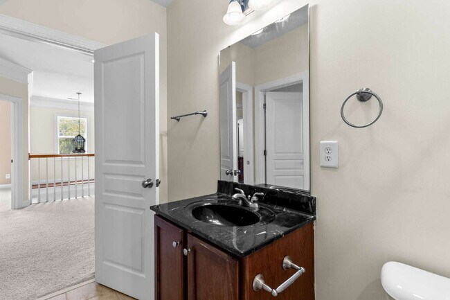 Building Photo - Spacious 4-Bedroom Home for Rent in Kings Grant Fayetteville – 15 Minutes from Fort Bragg