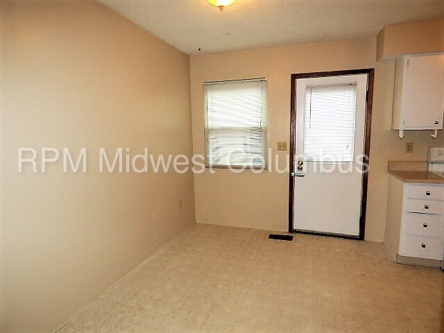 Building Photo - Dublin 2 BR Condo