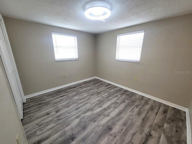 Building Photo - 7335 Castanea Dr