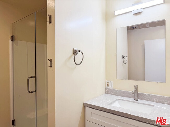 Building Photo - 103 N Chester Ave