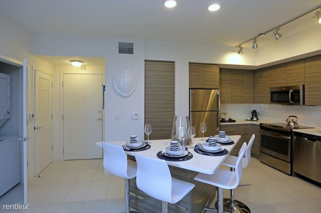 Building Photo - 13940 Pines Blvd