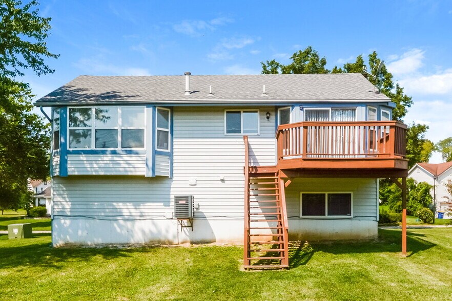 Building Photo - 14368 Jamestown Bay Dr