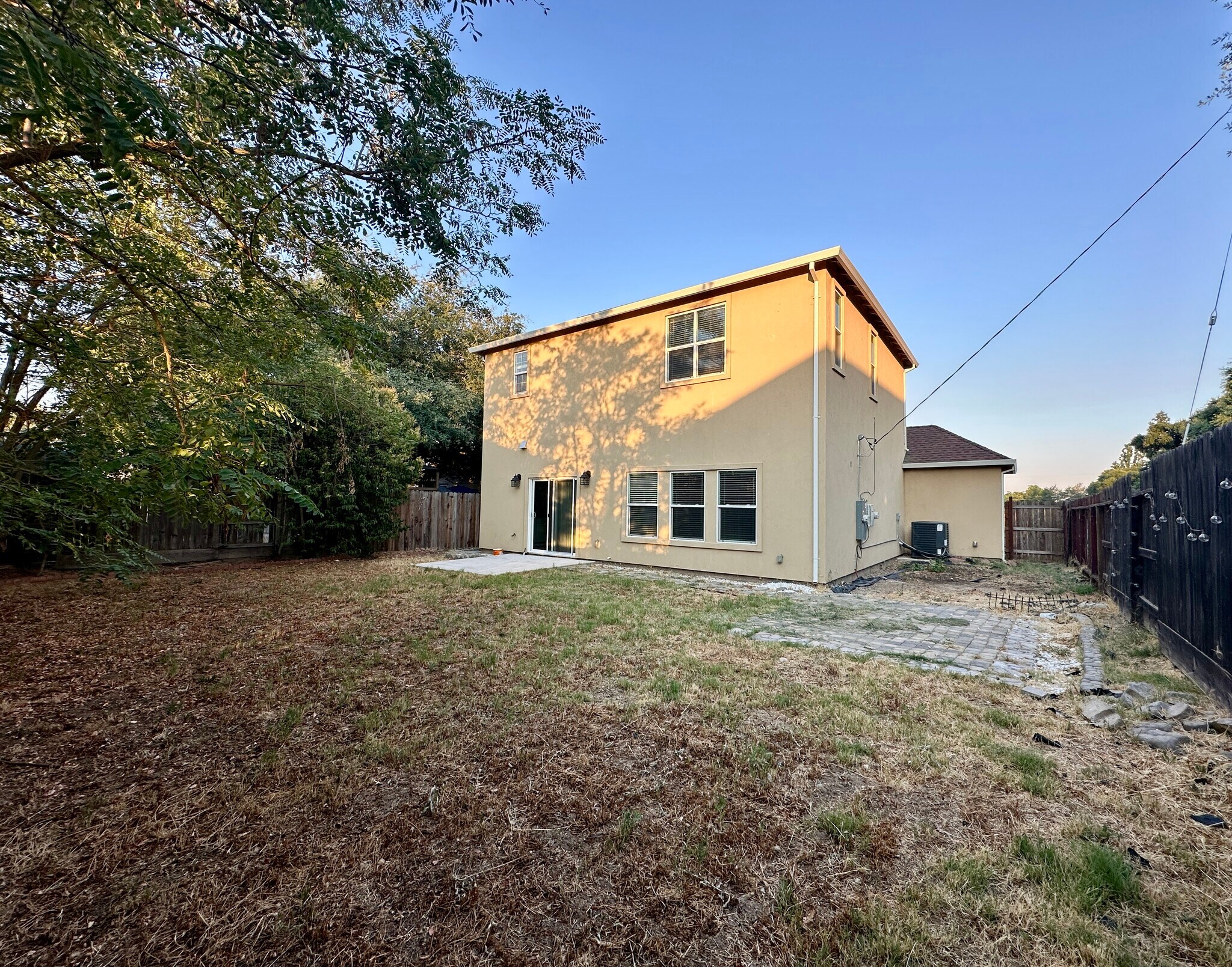 Building Photo - 12 Roscommon Ct