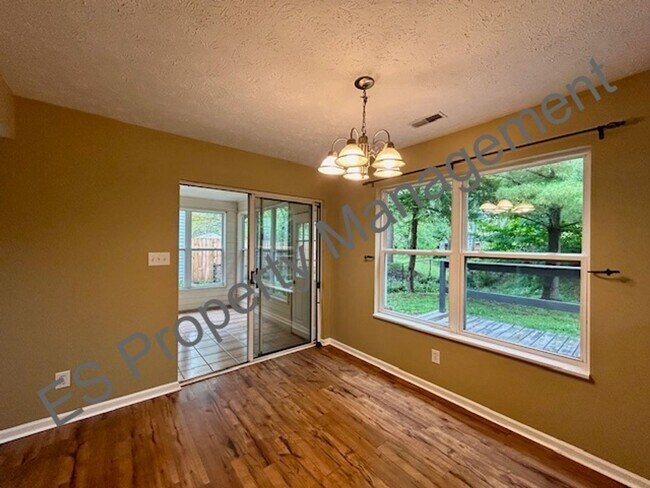 Building Photo - Wonderful 3 Bedroom 2.5 Bathroom Two Story...