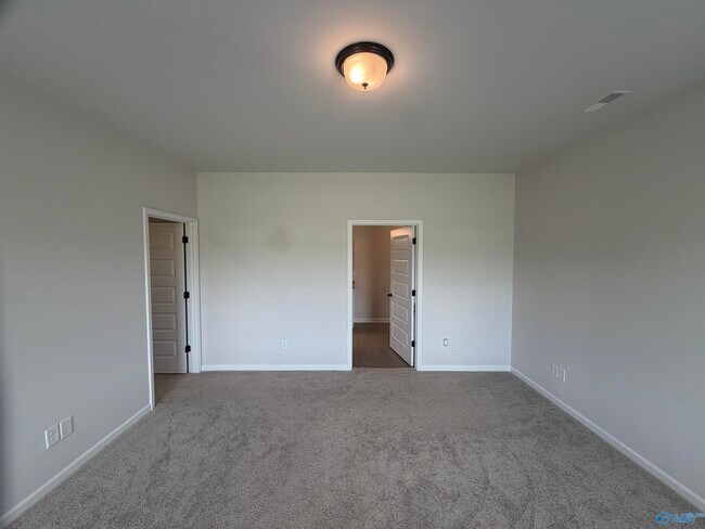 Building Photo - 238 Schoolhouse Dr