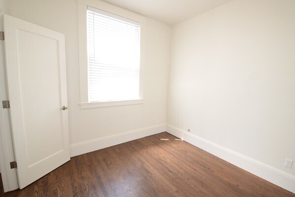 Building Photo - 1401 Jones St