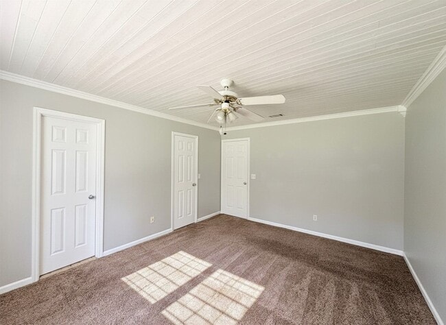 Building Photo - 236 Woodbridge Rd