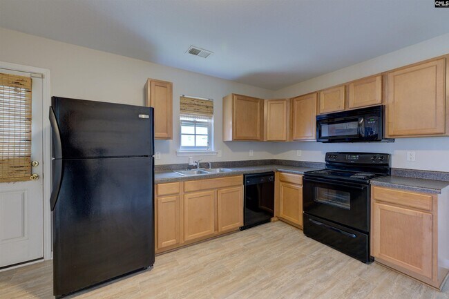Building Photo - 628 Candytuft Ln