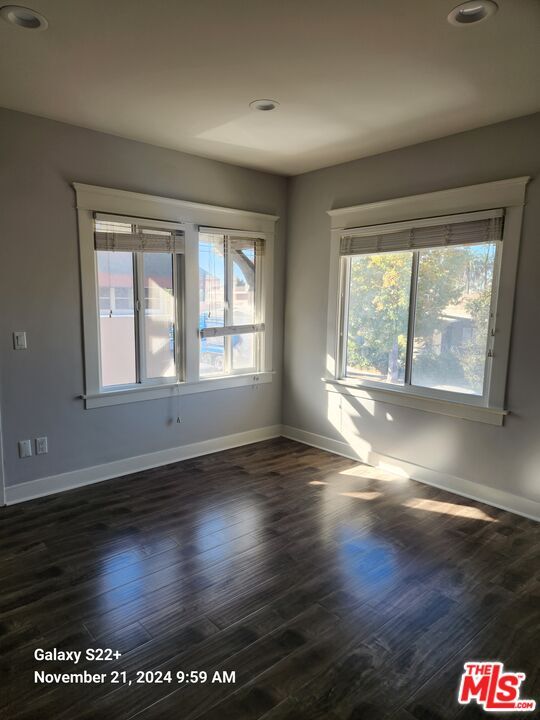 Building Photo - 1610 6th Ave