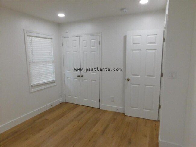 Building Photo - 2789 Narron Ct SW