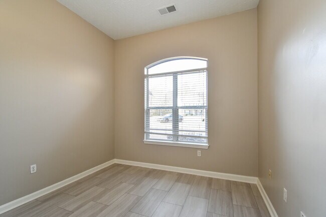 Building Photo - 7354 Pamela Cove