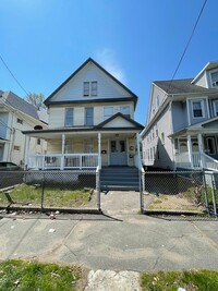 Building Photo - 465-467-467 Wood Ave