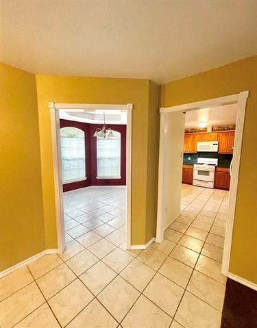 Building Photo - 621 Tulane Dr