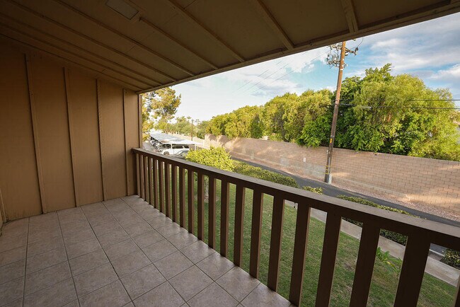 Building Photo - 77805 California Dr