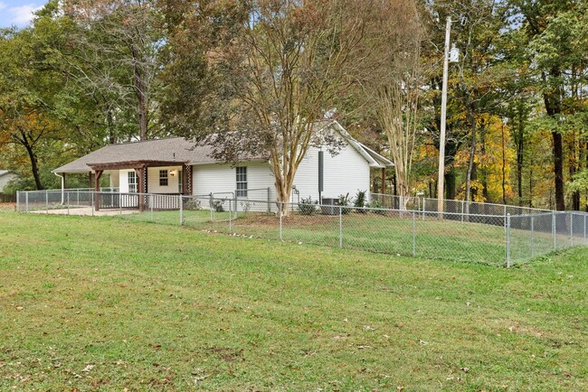Building Photo - 3b/3ba RENTAL on 5.2 acres CULLMAN