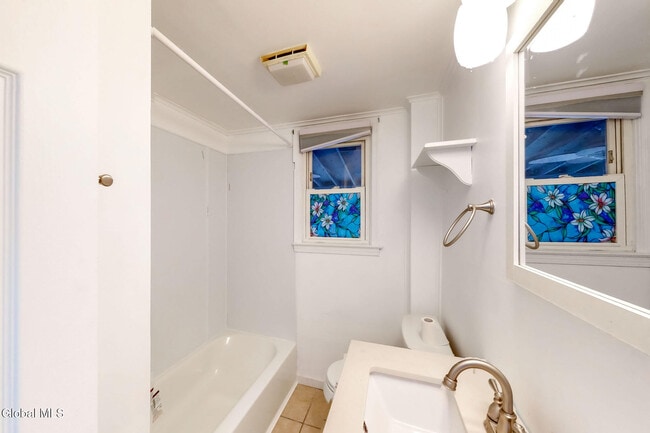 Building Photo - 11 Rapple Dr