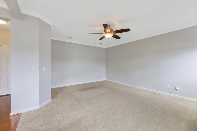 Building Photo - Welcome Home!!! Beautiful 3b 2.5b in Masse...