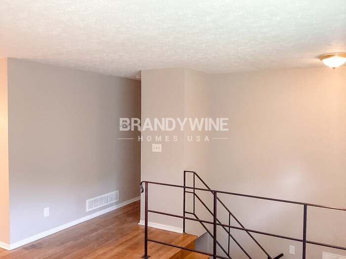 Building Photo - 1357 Heather Cir
