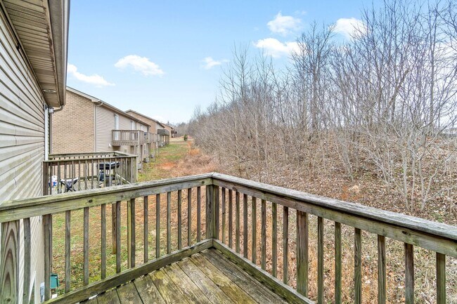 Building Photo - 1719 Thistlewood Dr