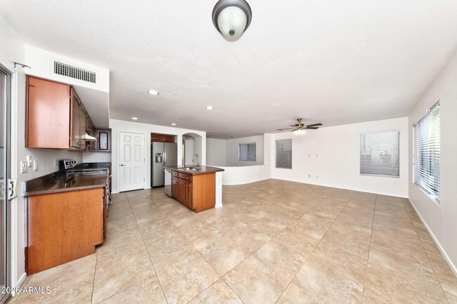 Building Photo - 15366 W Tasha Dr