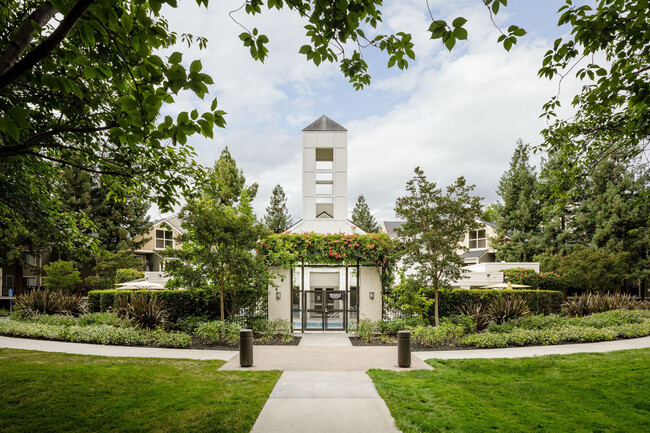 Building Photo - Orchard Glen