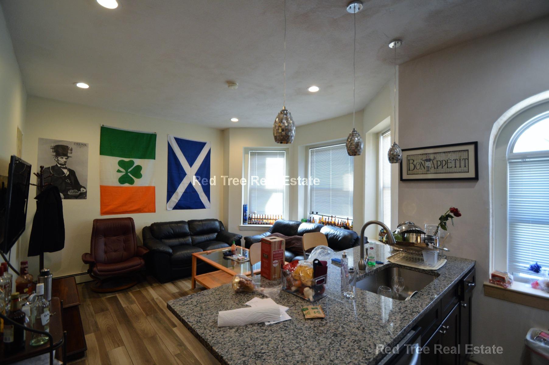 Building Photo - 25 Chester St