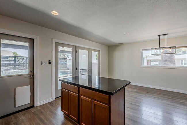 Building Photo - Three bedrooms and POOL in South Scottsdale!