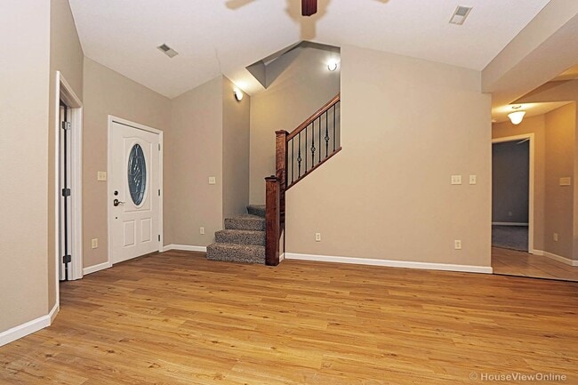 Building Photo - 2850/2852 Larkspur