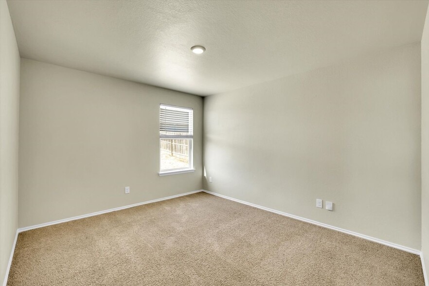 Building Photo - 7639 Hercules Point