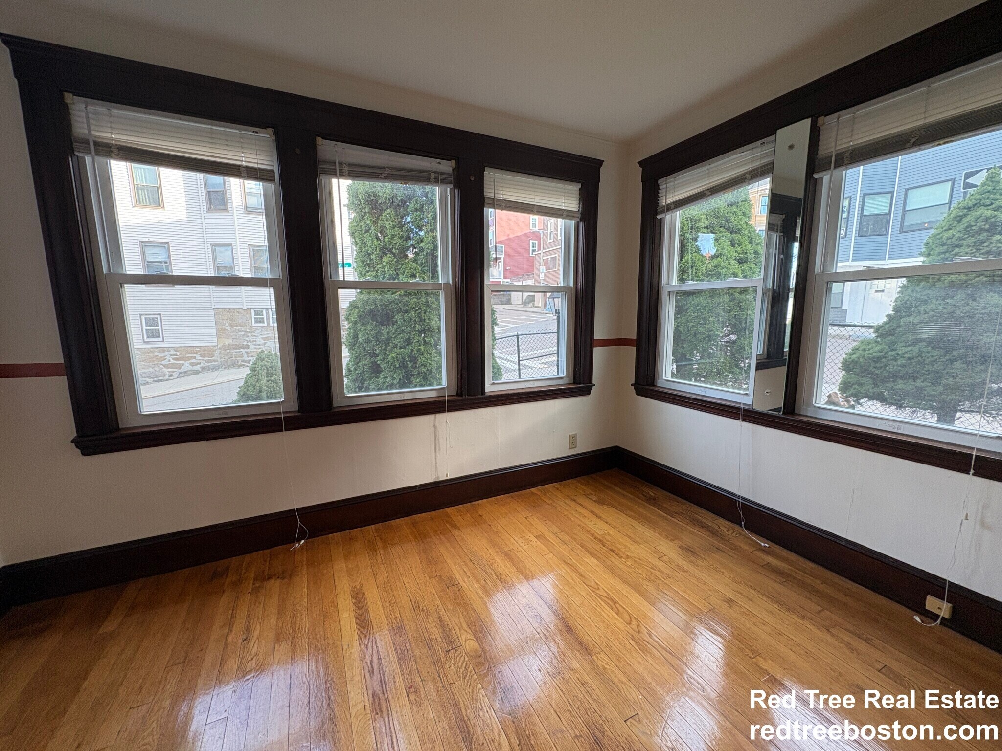 Building Photo - 155-157 Hillside St. Unit 2