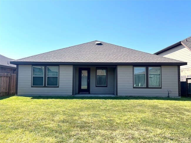 Building Photo - 21026 Albany Landing Ln