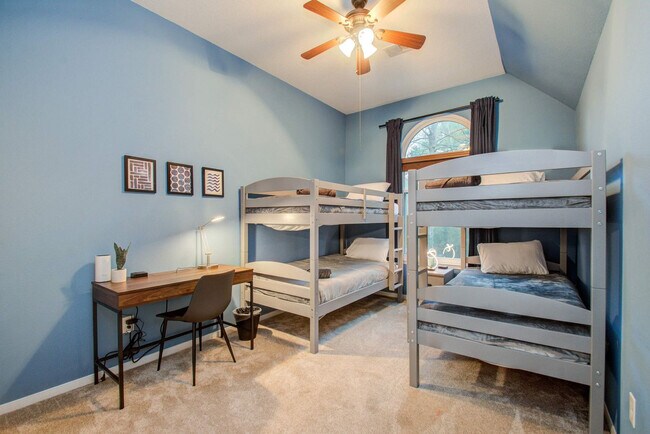 Building Photo - 19 Alden Glen Ct