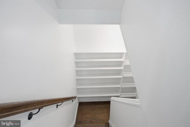 Building Photo - 51 Potter Ct