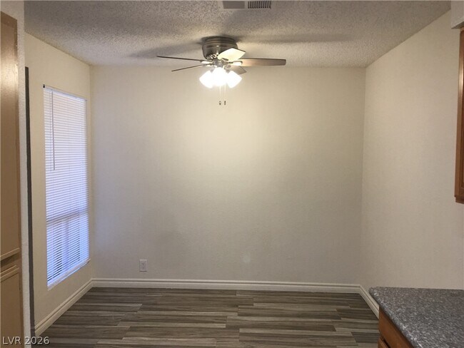Building Photo - 3151 N Soaring Gulls Dr