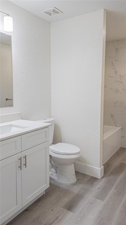 Building Photo - 4395 NE 33rd Ave