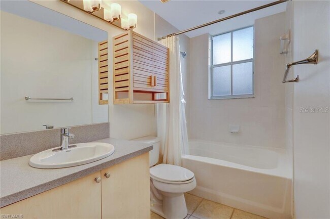 Building Photo - 1180 Reserve Way
