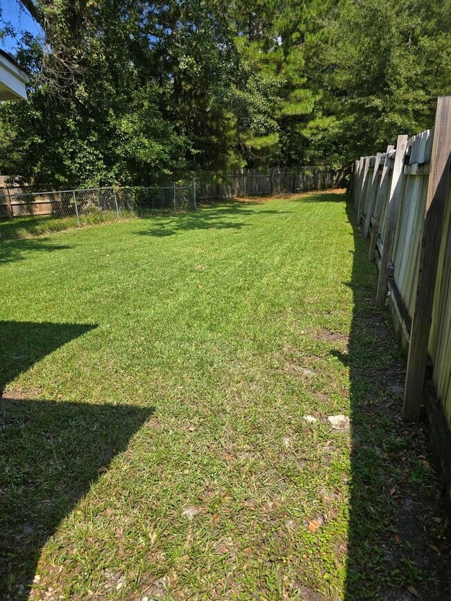 Building Photo - Lovely Summerville Home in desirable Schoo...