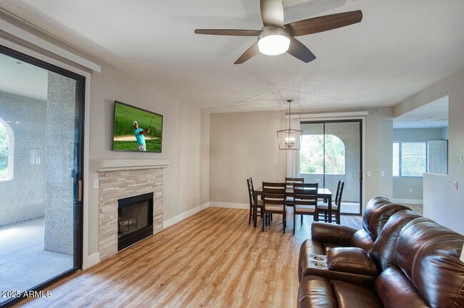 Building Photo - 15252 N 100th St