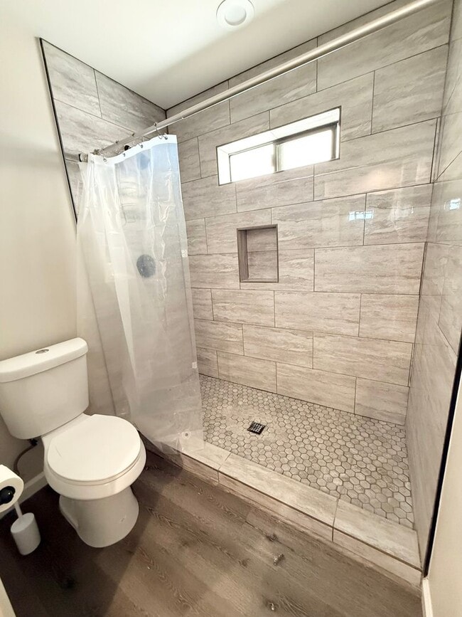 Building Photo - **COMING SOON ** 3 Bed 2 Bath Home