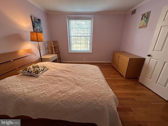 Building Photo - 3541 39th St NW