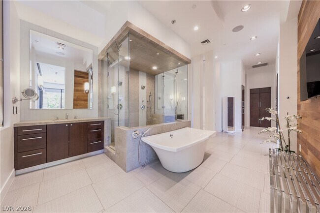 Building Photo - 1501 Foothills Village Dr
